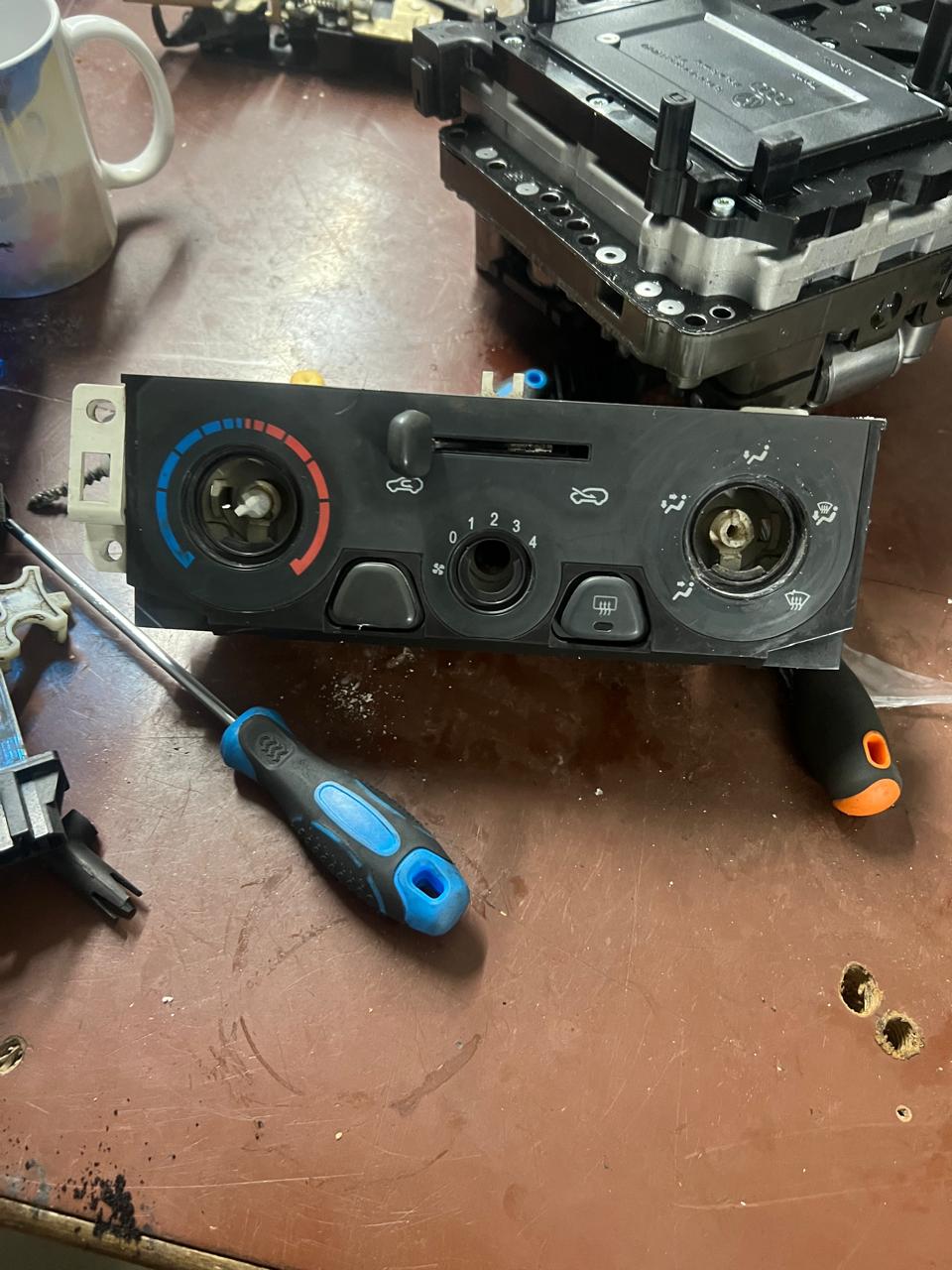 Oprava topení a klimatizace - 1