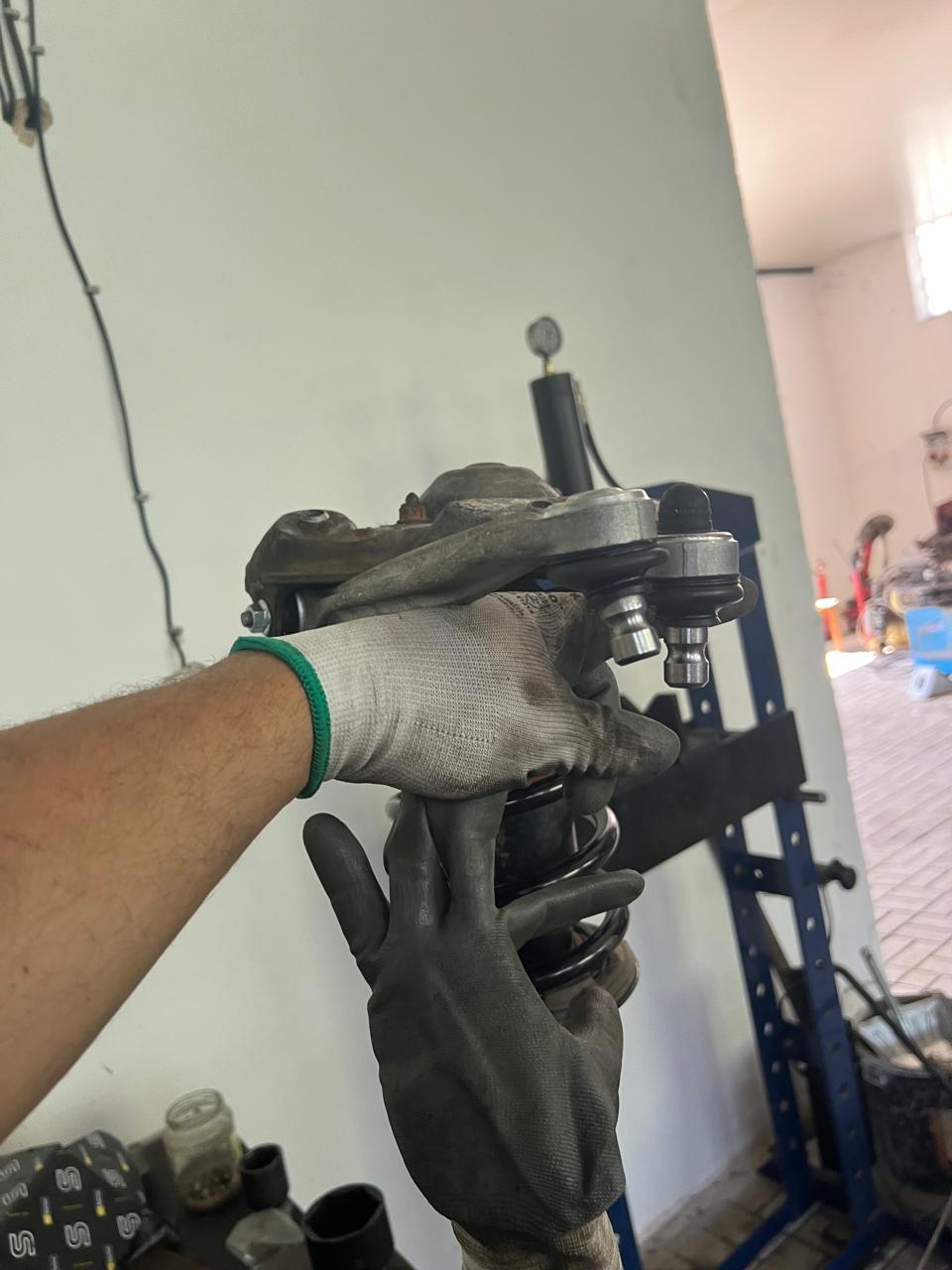 Oprava podvozku a pneumatického odpružení - 1